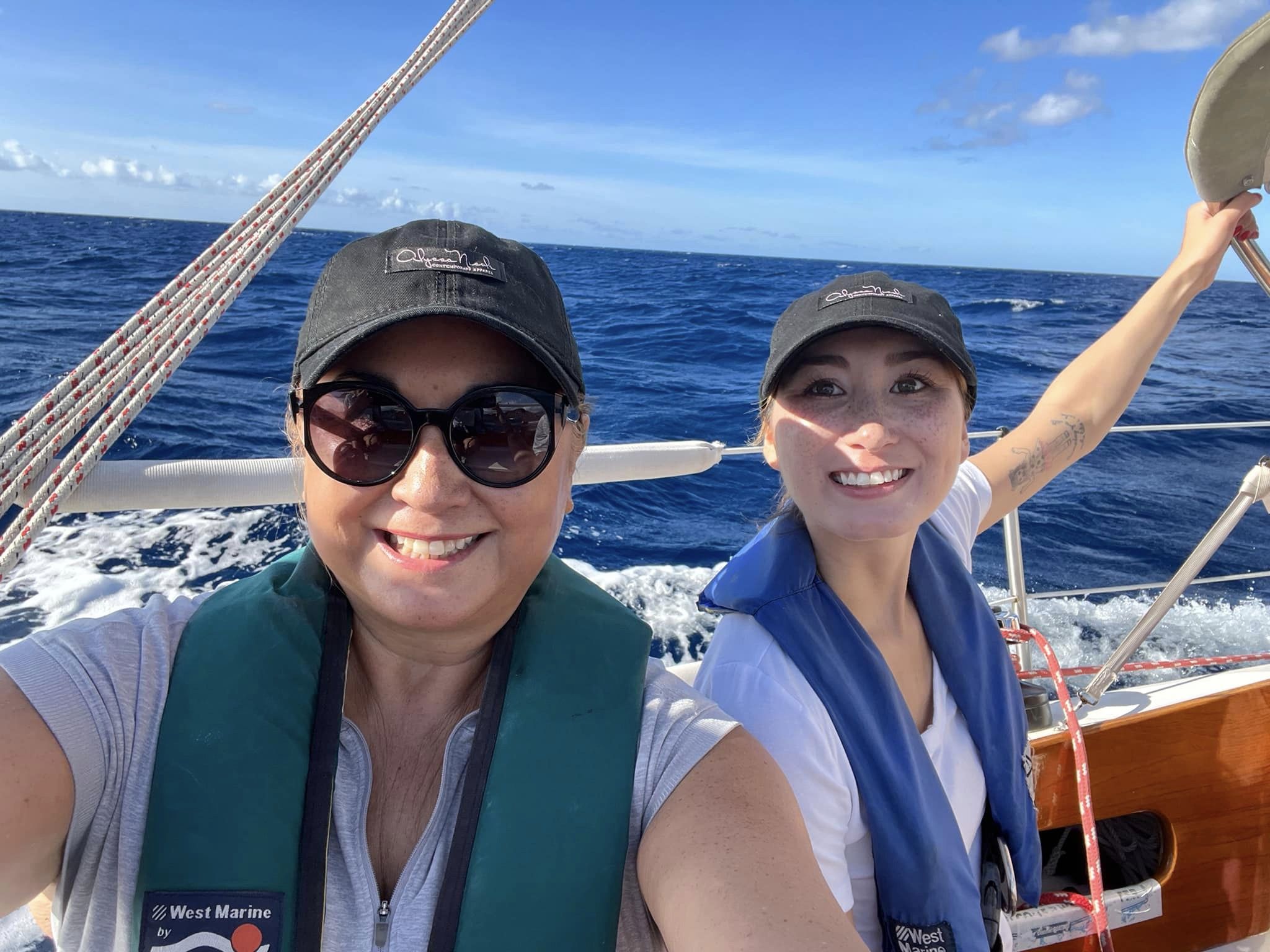 ALYSSA NICOLE LOGO HAT